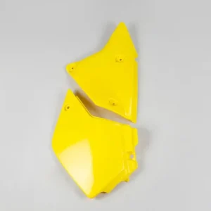 Prémiový UFO boční tabulky na startovací číslo SUZUKI DRZ 400E 00-24 (1 kus levý) barva žlutá -