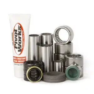 PIVOT WORKS sada na opravu kyvné vidlice SUZUKI DRZ400S 00-24, DRZ400SM 05-24, RM125 00, RM250 00, KAWASAKI KLX400R 03, KLX400SR 03-04 - nahrazuje PWLK-S08-021, PWLK-S14-400 Cenová Bomba