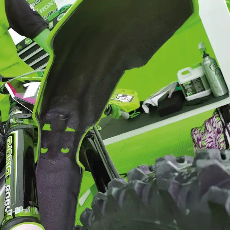 Dokud Zásoby Vydrží BLACKBIRD dýha proti blátu KAWASAKI KXF 250 17-20 (ANTI-MUD)