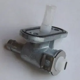 Ověřený TOURMAX kohout paliva YAMAHA XVZ 1200 83, FJ 1200 88-95, FZ750 85-94, FZR1000 89-95 vyrobeno v Japonsku