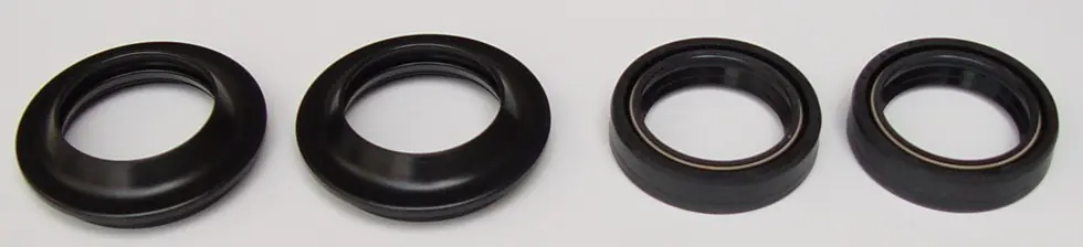 Bezpečná Platba Sada simerinků a prachovek do předních vidlic Tourmax HONDA VF 750 C Magna rok 82-83